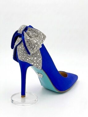 RARE Blue by Betsey Johnson Bryn Bow Blue Satin Rhinestone Pumps sz 7.5M